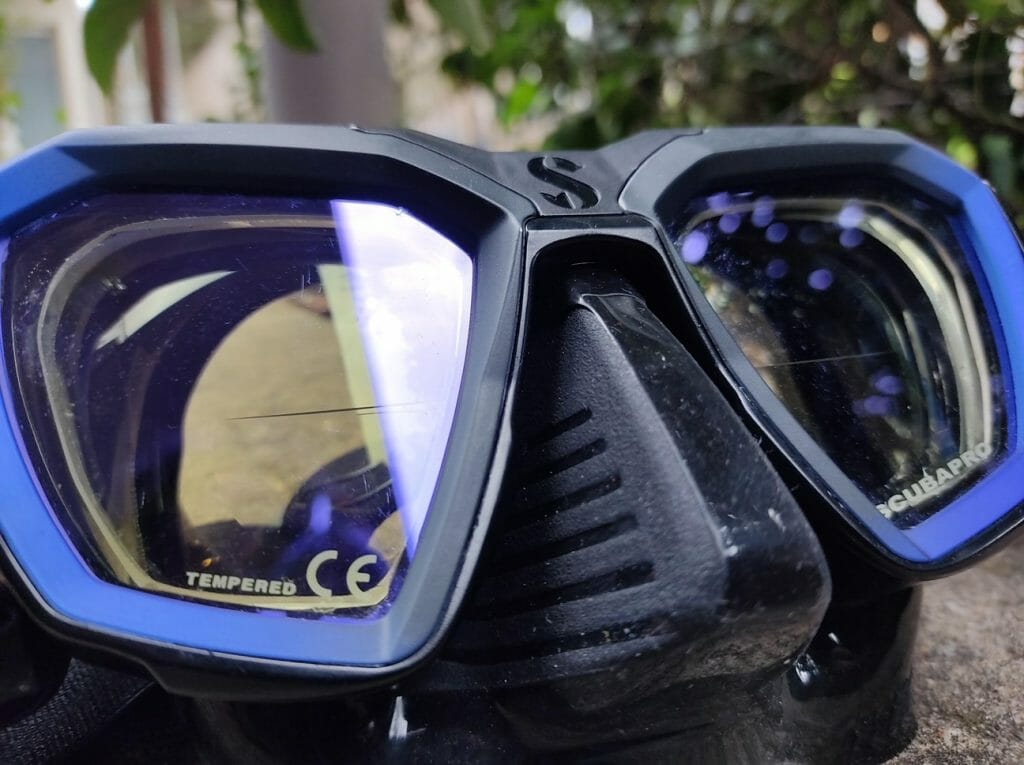 Up close view of a scuba pro d-mask with bifocal lenses