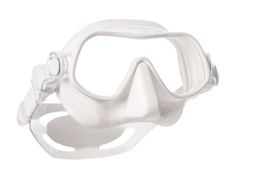 Front view of the white Scubapro Steel Pro Dive Mask, showcasing its frameless single-lens design and ultra-soft silicone skirt.