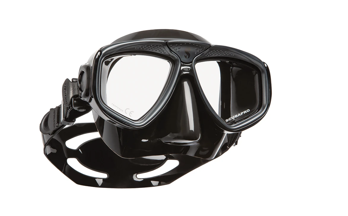 Front view of the Scubapro Zoom Dive Mask, a twin-lens diving mask designed for prescription lens compatibility and a comfortable fit.