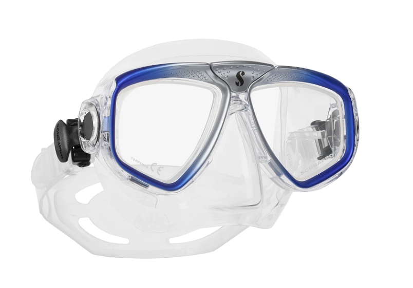 Front view of the Scubapro Zoom Dive Mask in clear and blue, a twin-lens diving mask designed for prescription lens compatibility and a comfortable fit.